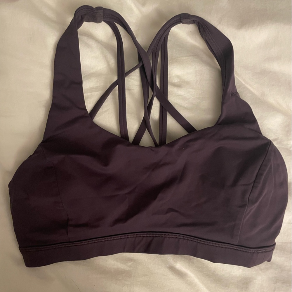 Lululemon size 6 Energy bra in purple